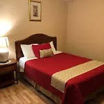 Niagara Inn & Suites