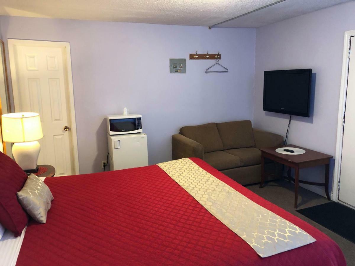 Motel & Niagara Falls